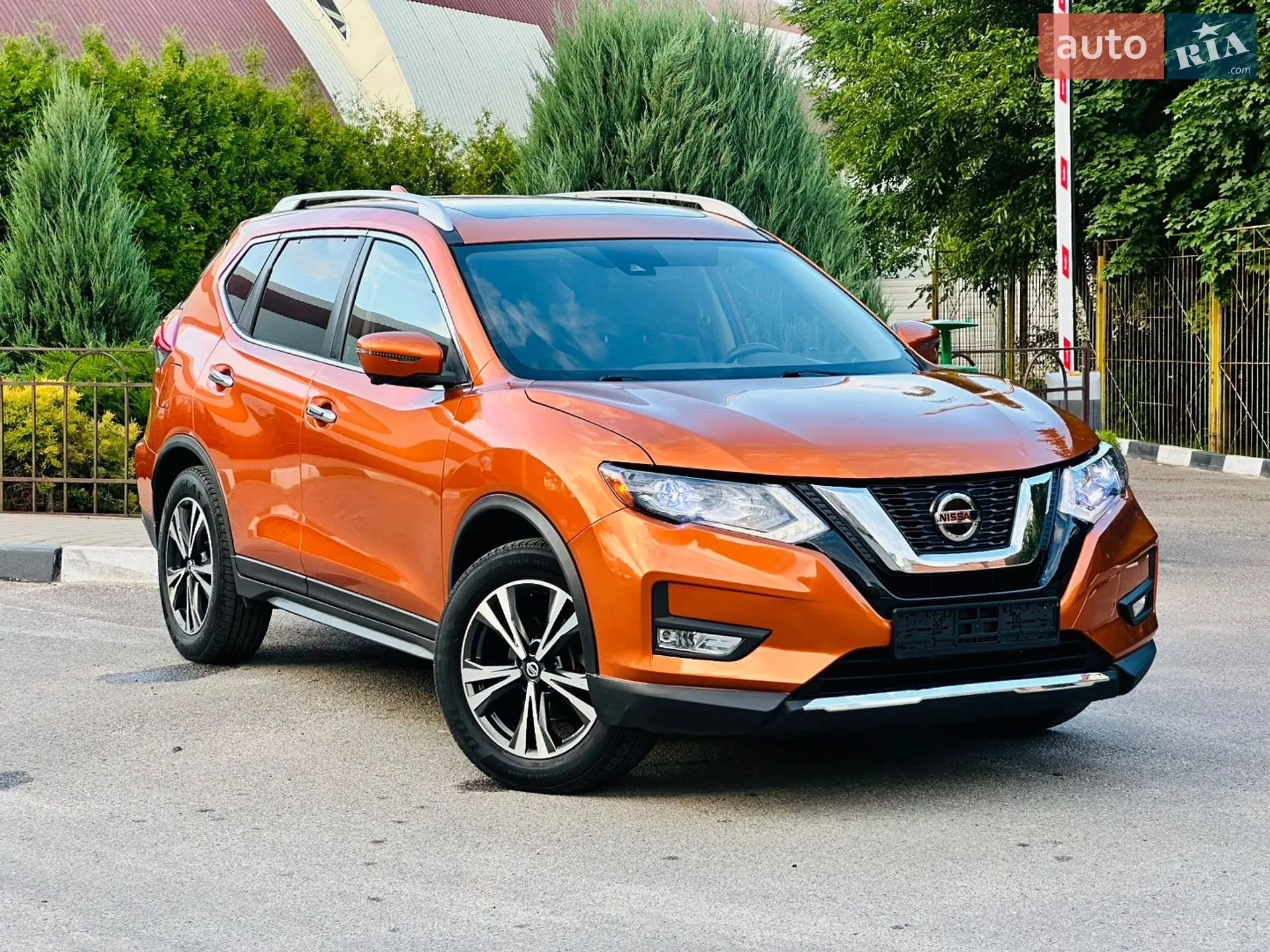 2019 Nissan Rogue - фото 1