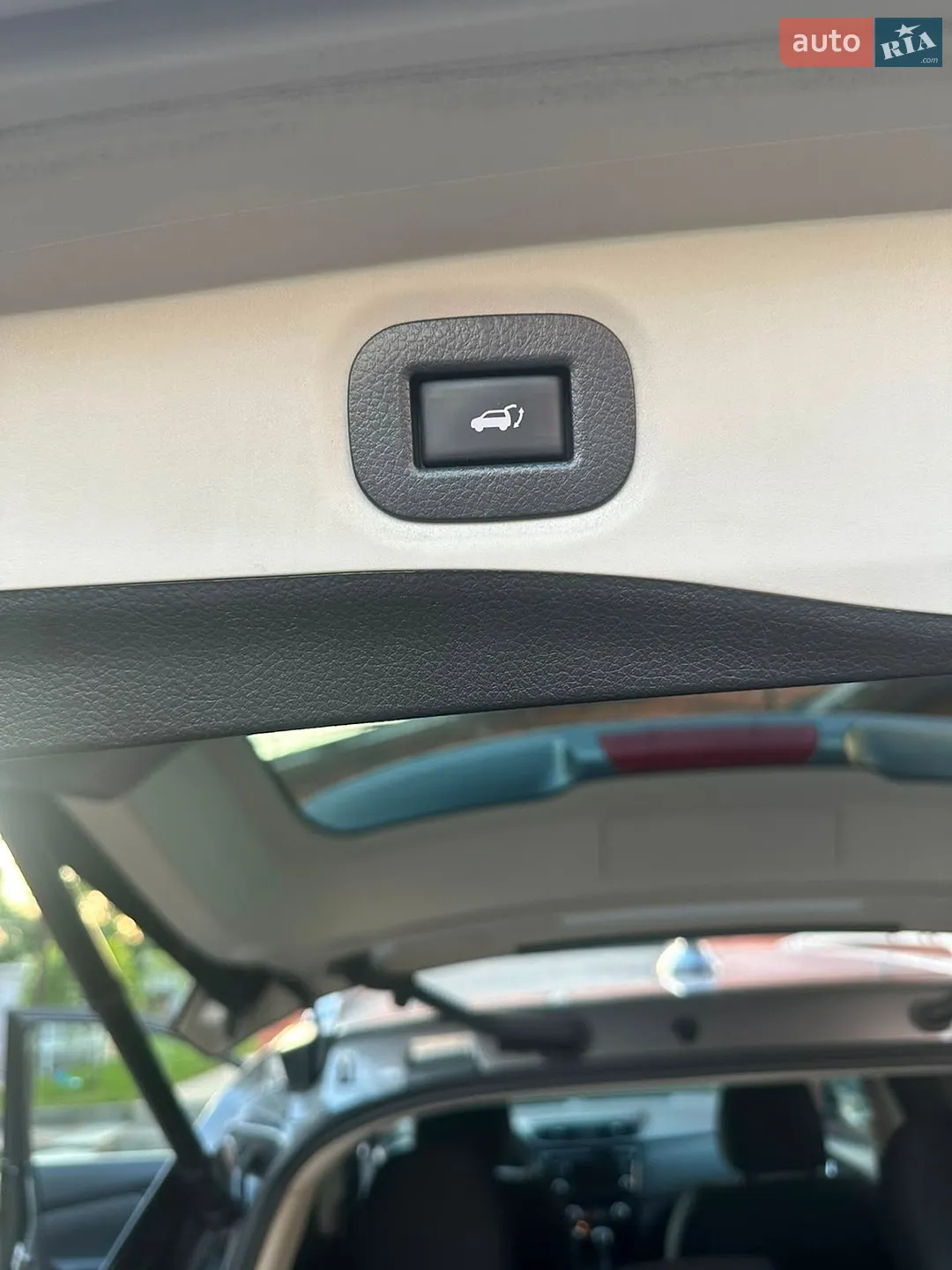 2019 Nissan Rogue - мініатюра 2