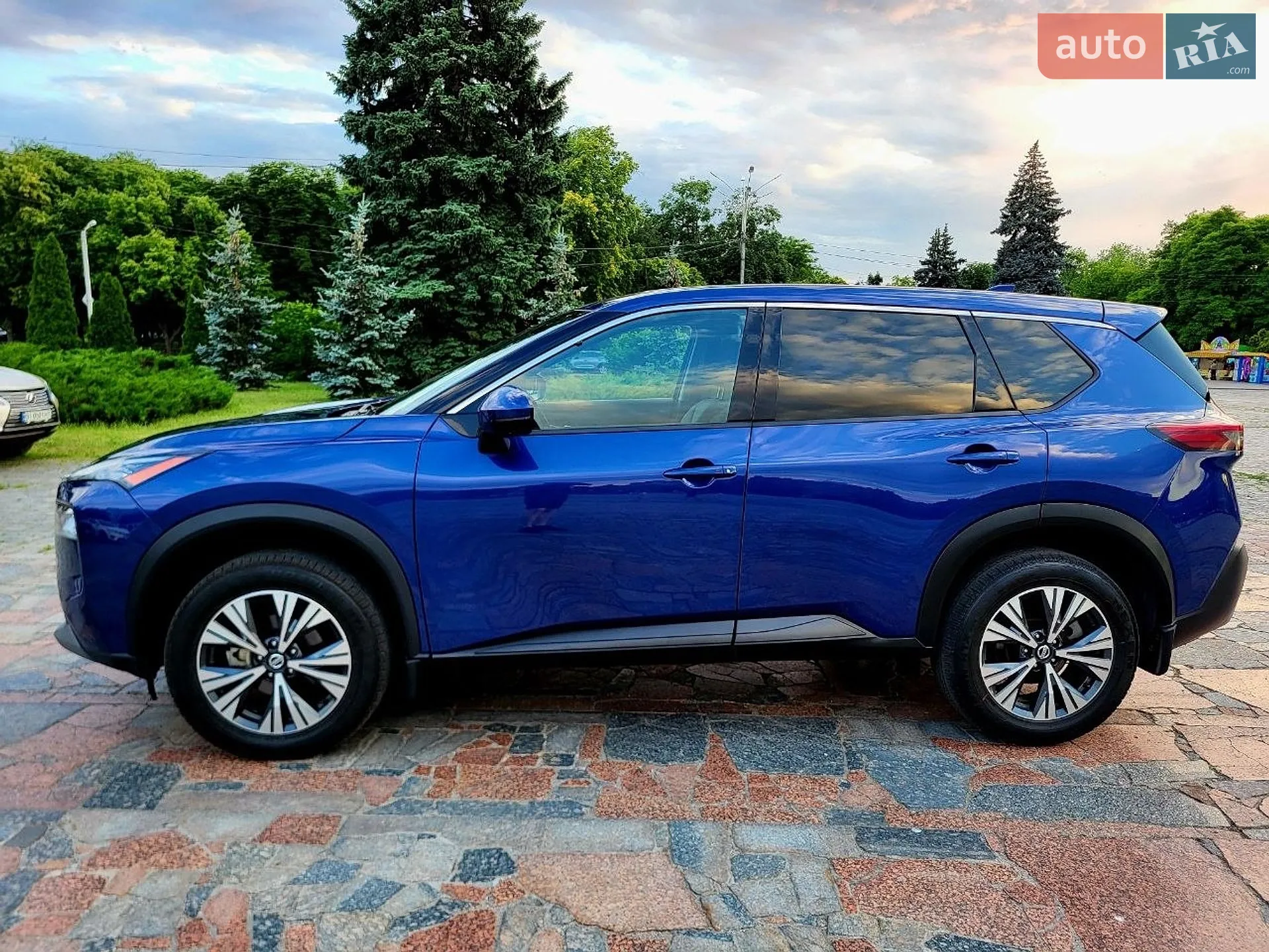 2021 Nissan Rogue - мініатюра 8