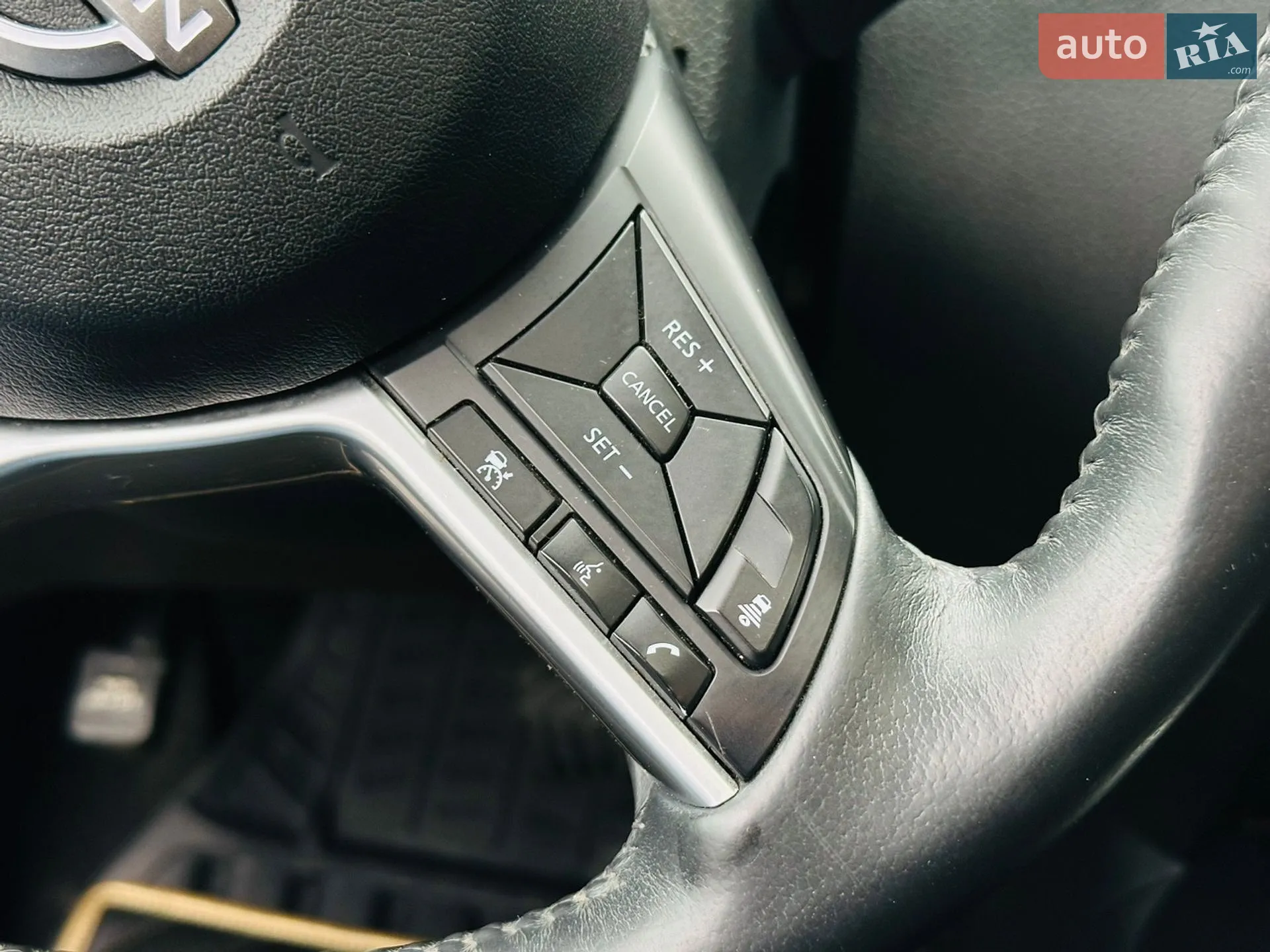 2018 Nissan Rogue - мініатюра 28
