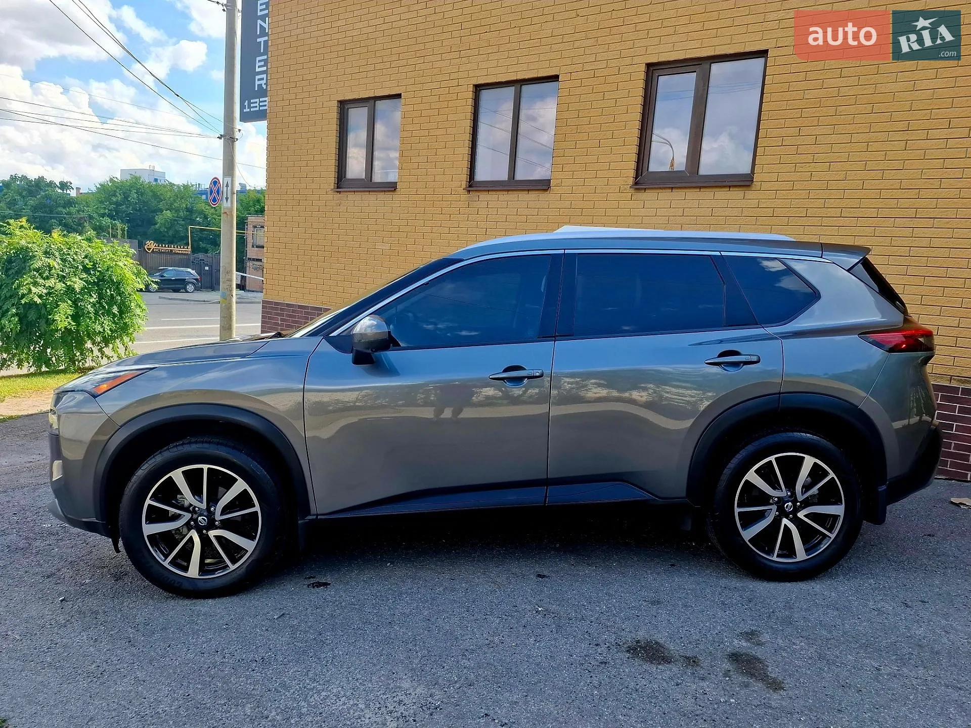 2021 Nissan Rogue - мініатюра 11