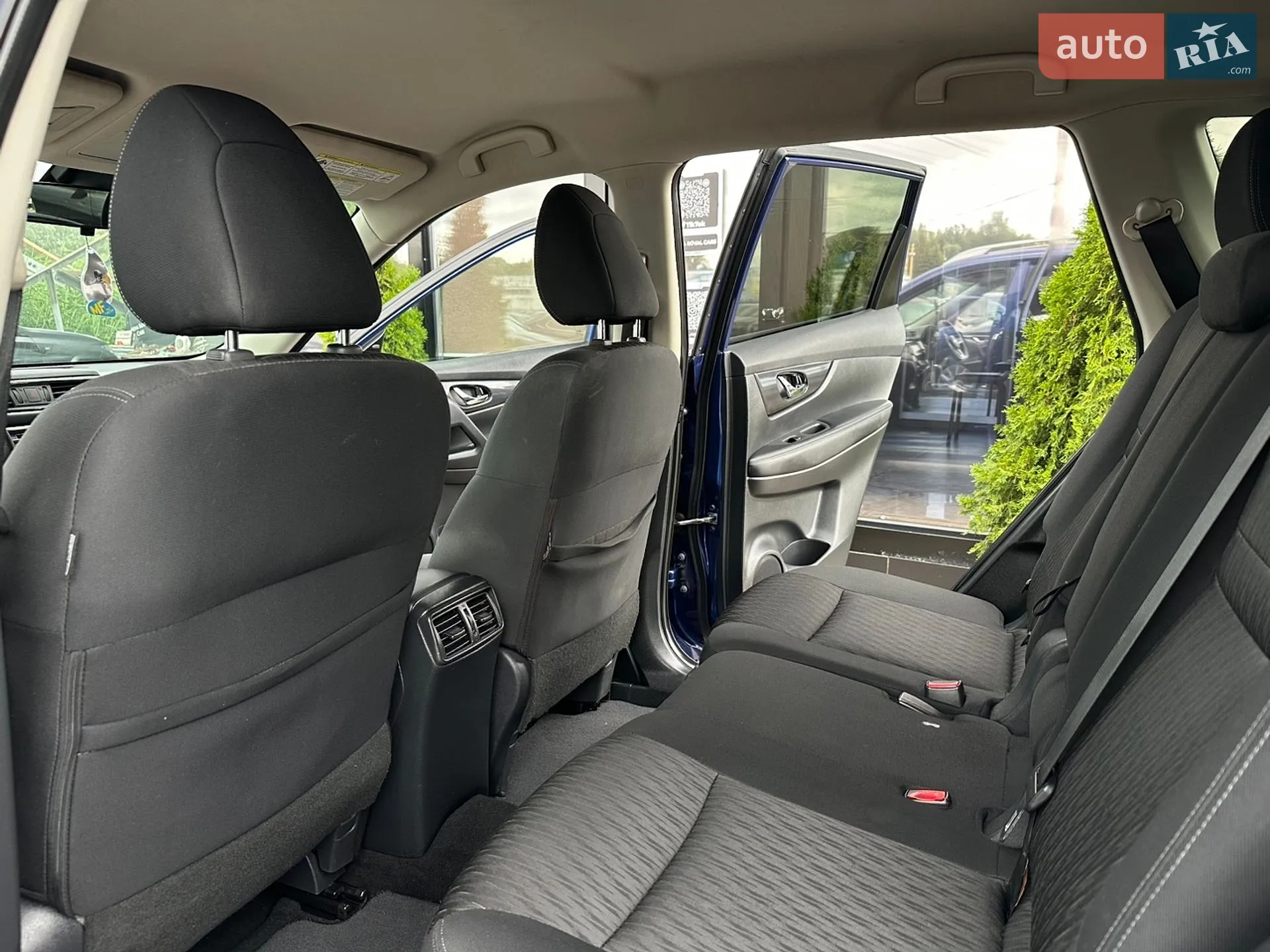2019 Nissan Rogue - мініатюра 16