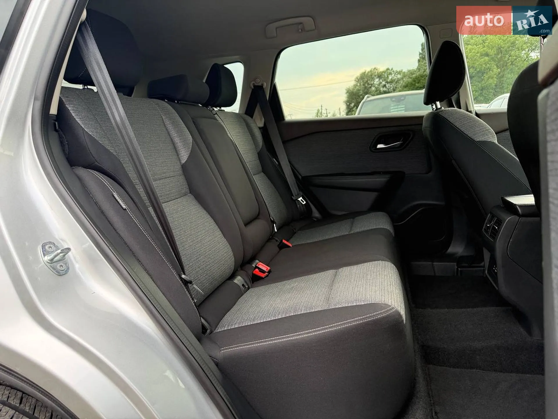 2021 Nissan Rogue - мініатюра 15