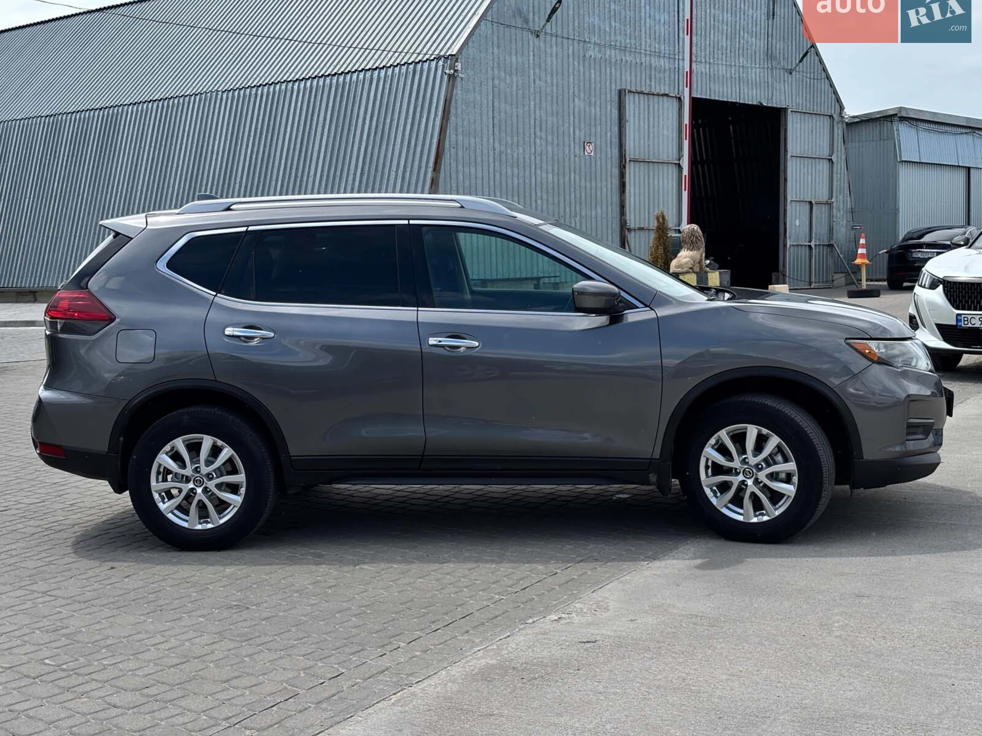 2019 Nissan Rogue - мініатюра 12