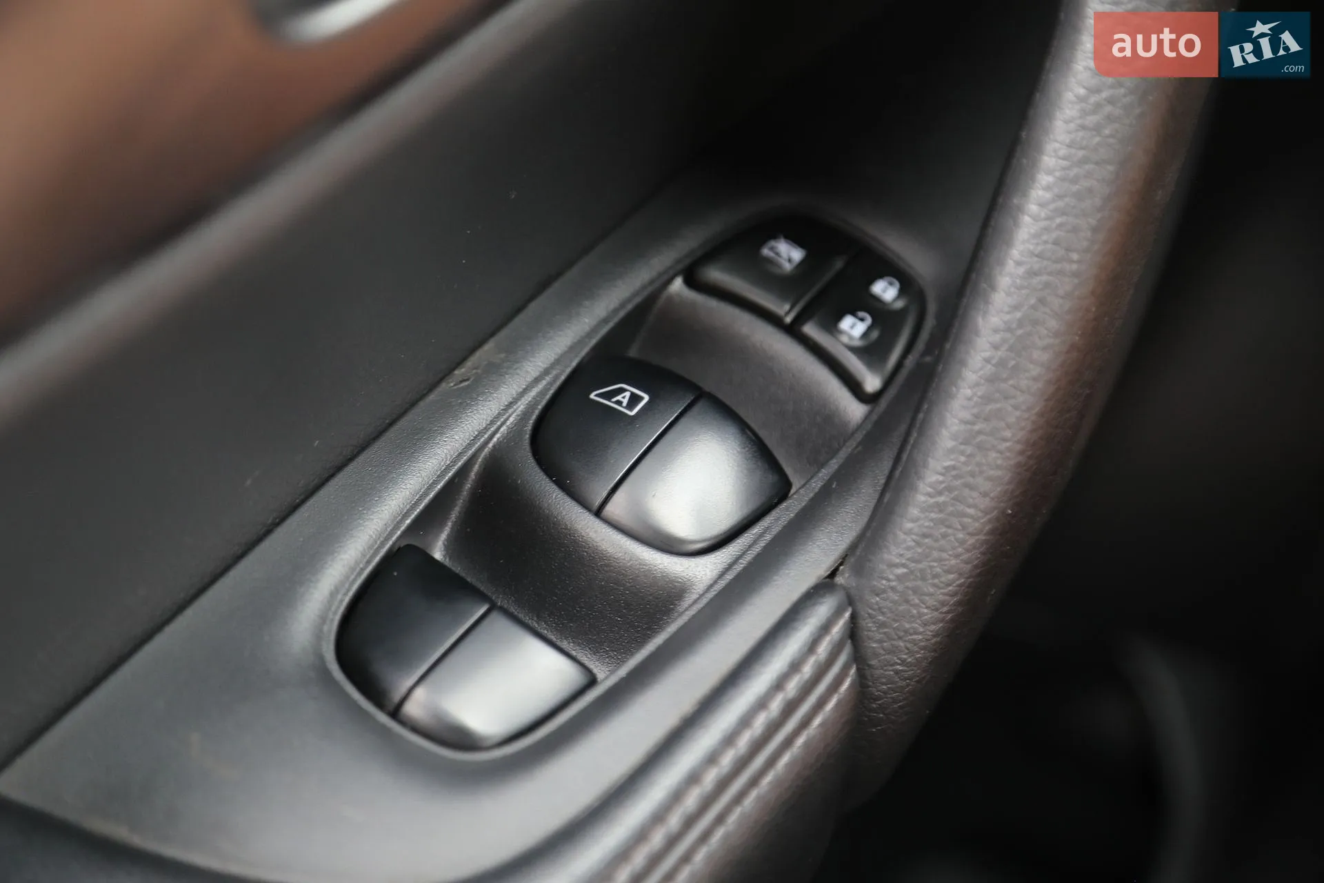 2014 Nissan Rogue - мініатюра 28
