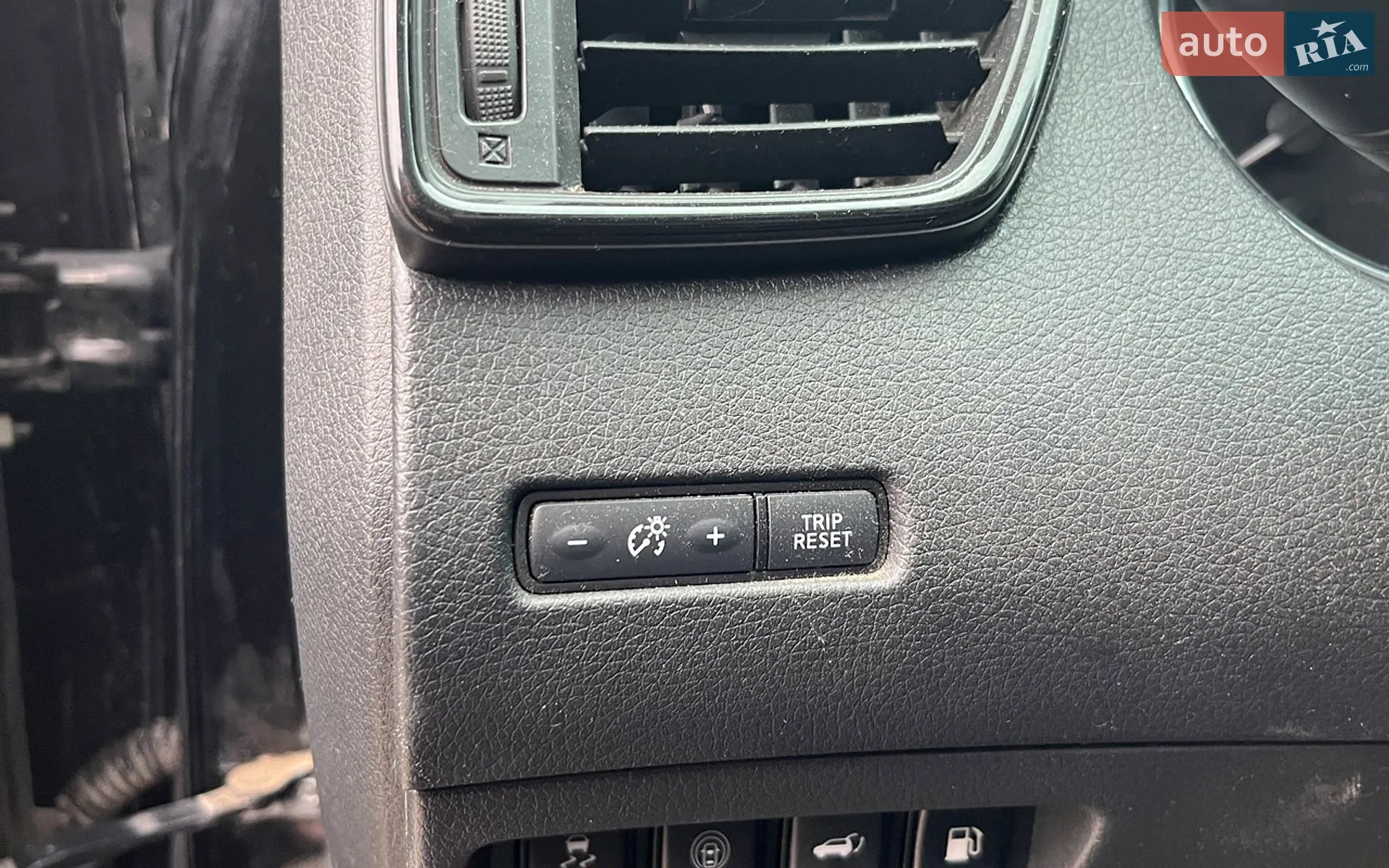 2018 Nissan Rogue - мініатюра 15