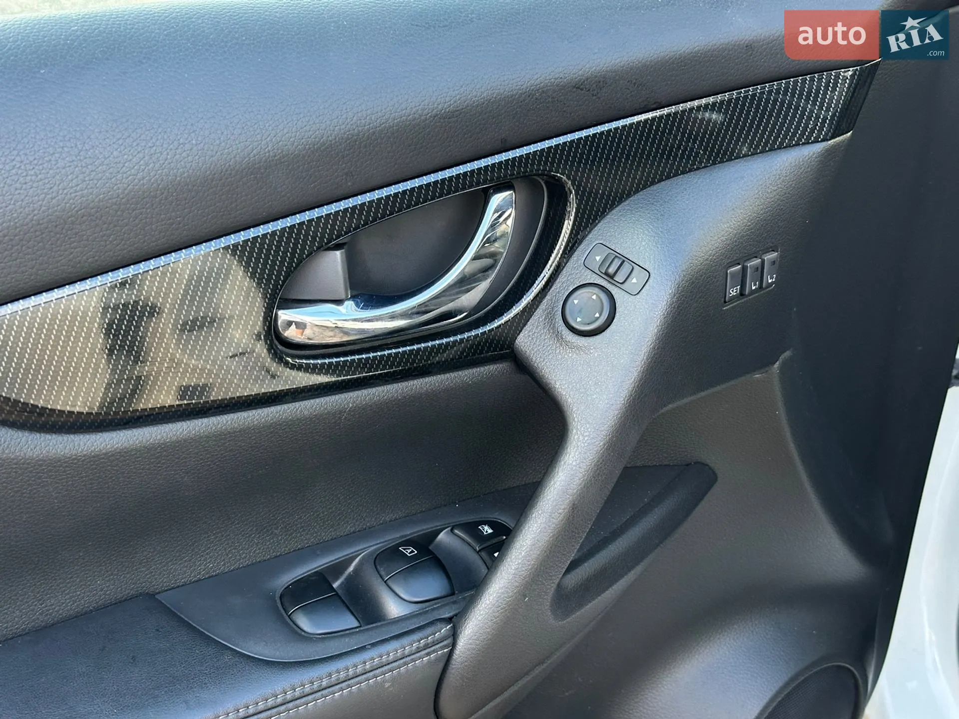 2016 Nissan Rogue - мініатюра 25