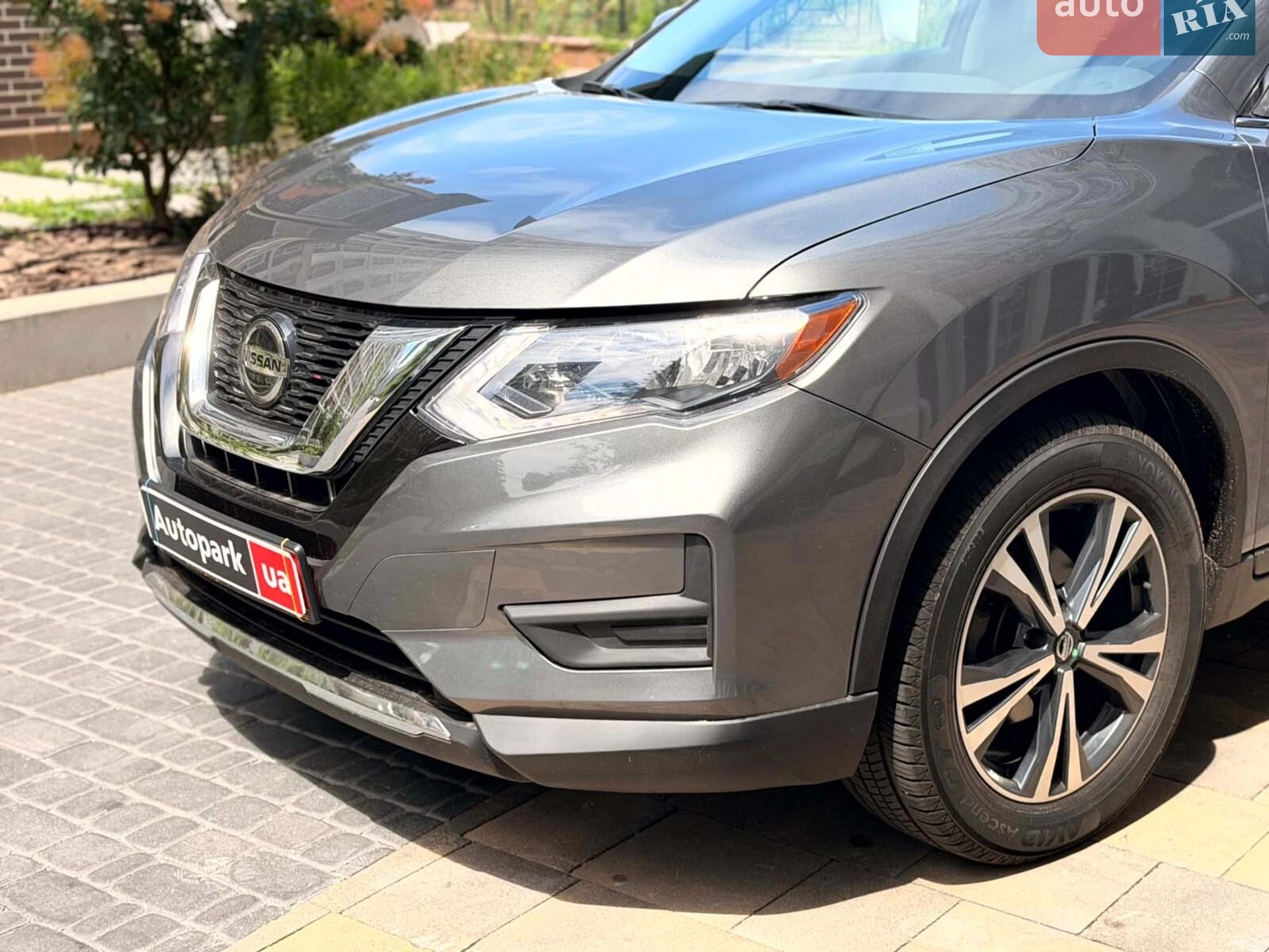 2019 Nissan Rogue - мініатюра 2