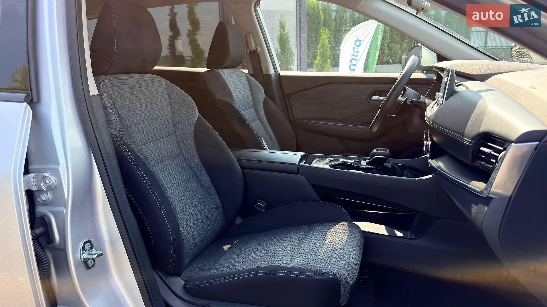 2020 Nissan Rogue - мініатюра 11