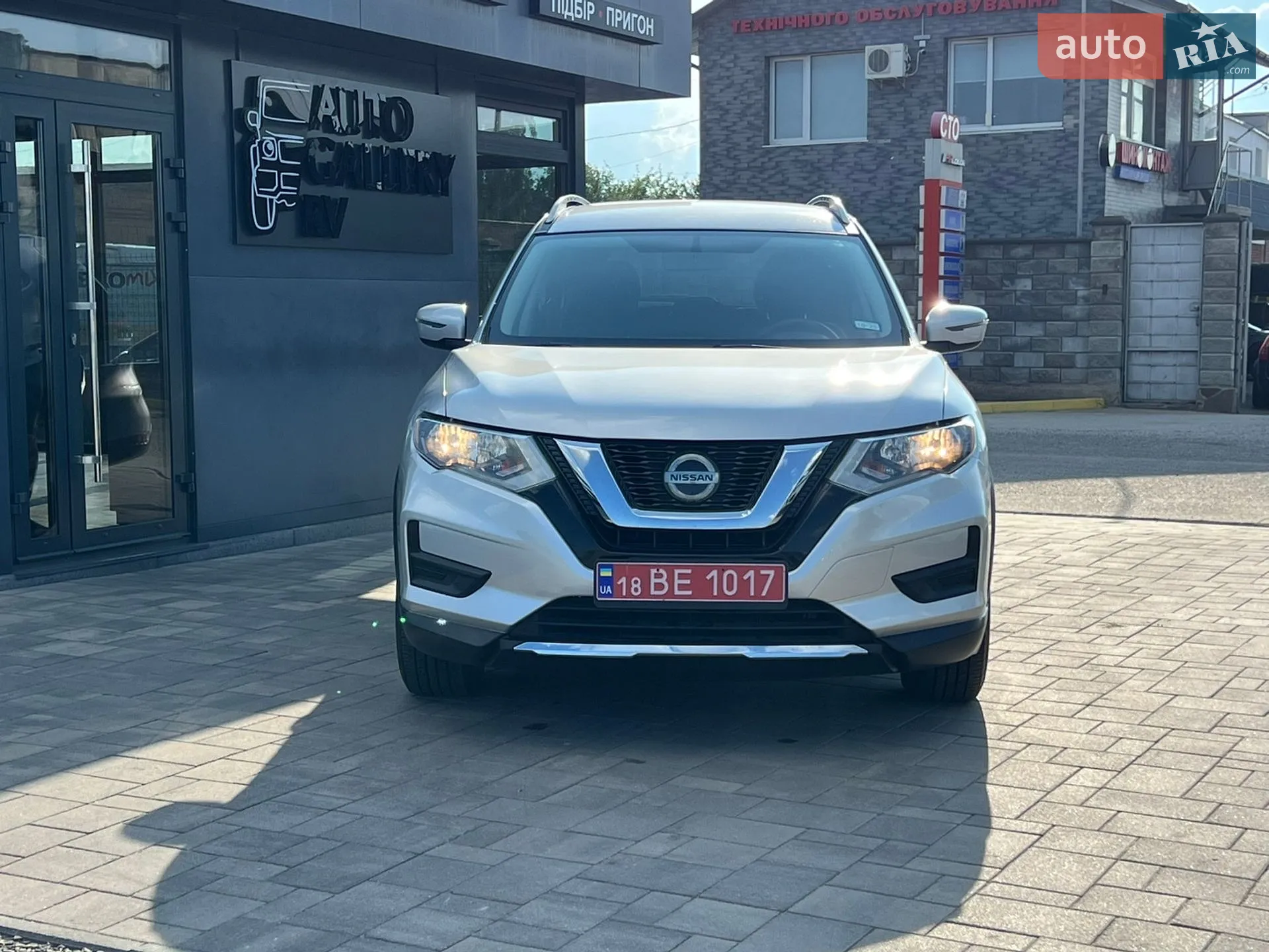 2018 Nissan Rogue - мініатюра 2