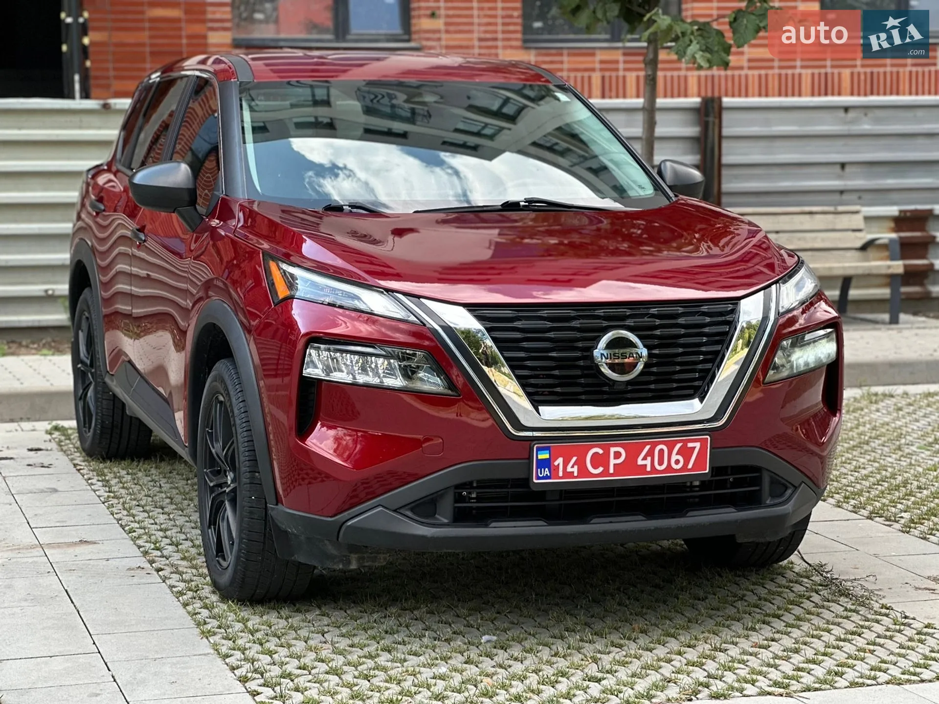 2021 Nissan Rogue - мініатюра 2