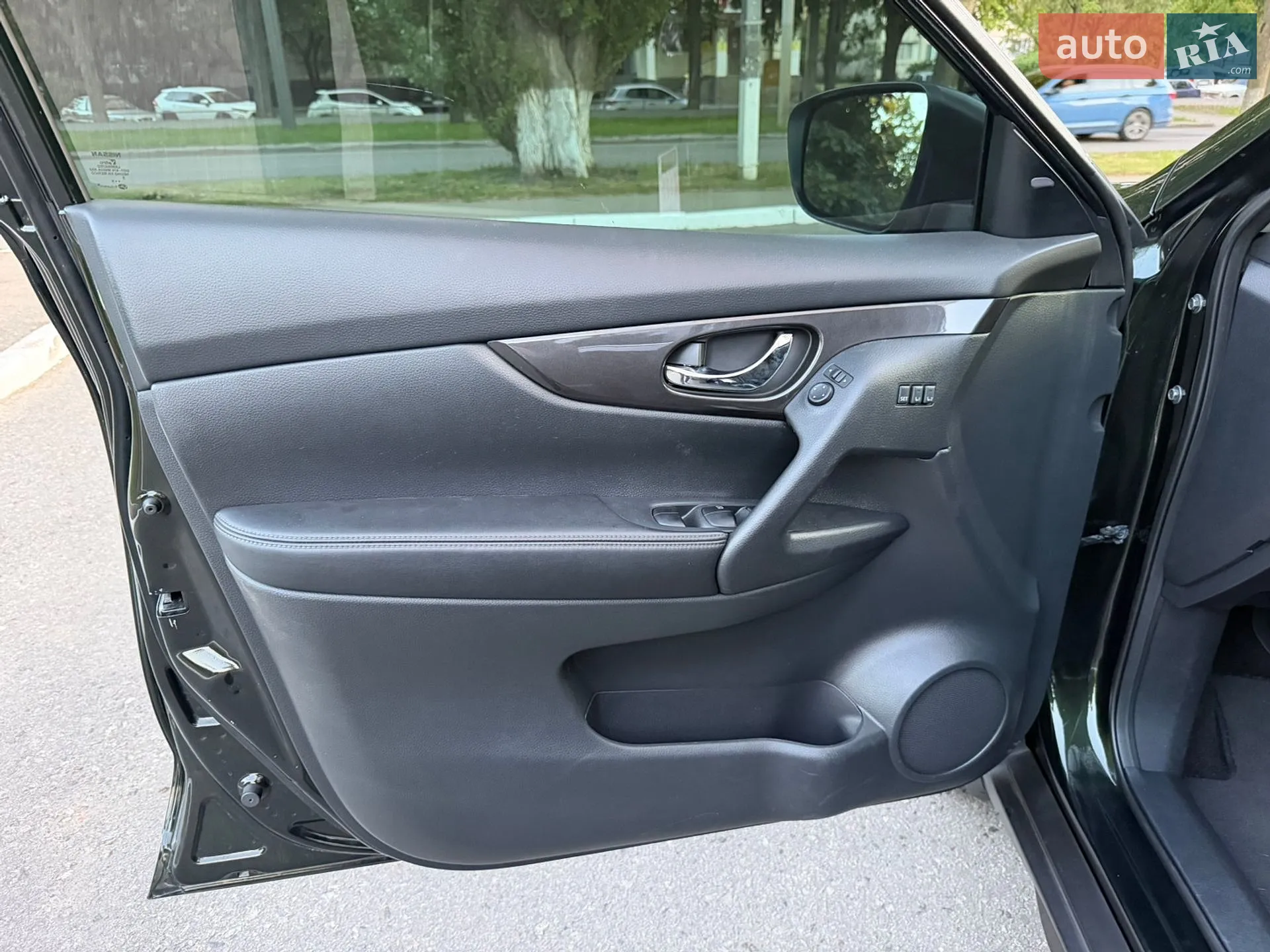 2019 Nissan Rogue - мініатюра 15