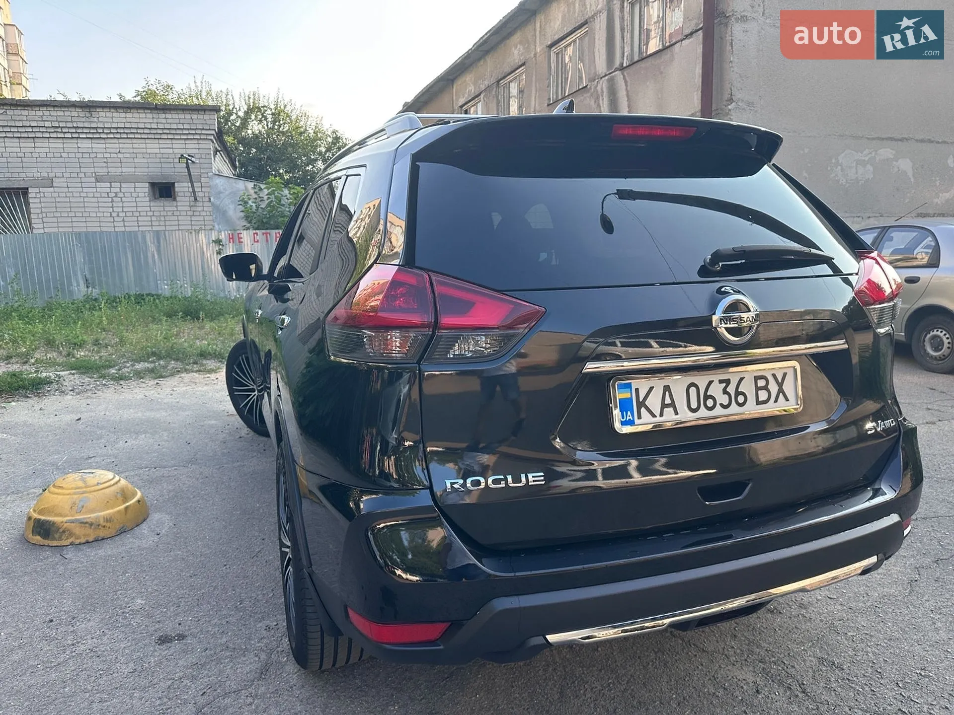 2017 Nissan Rogue - мініатюра 2