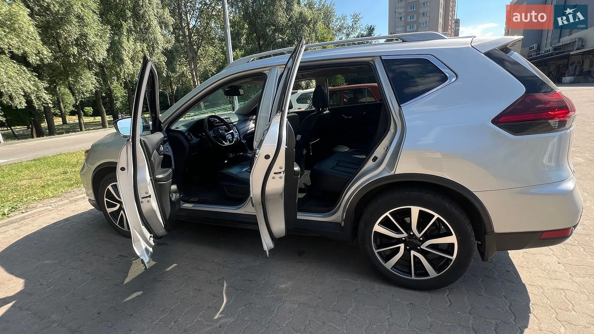 2019 Nissan Rogue - мініатюра 3