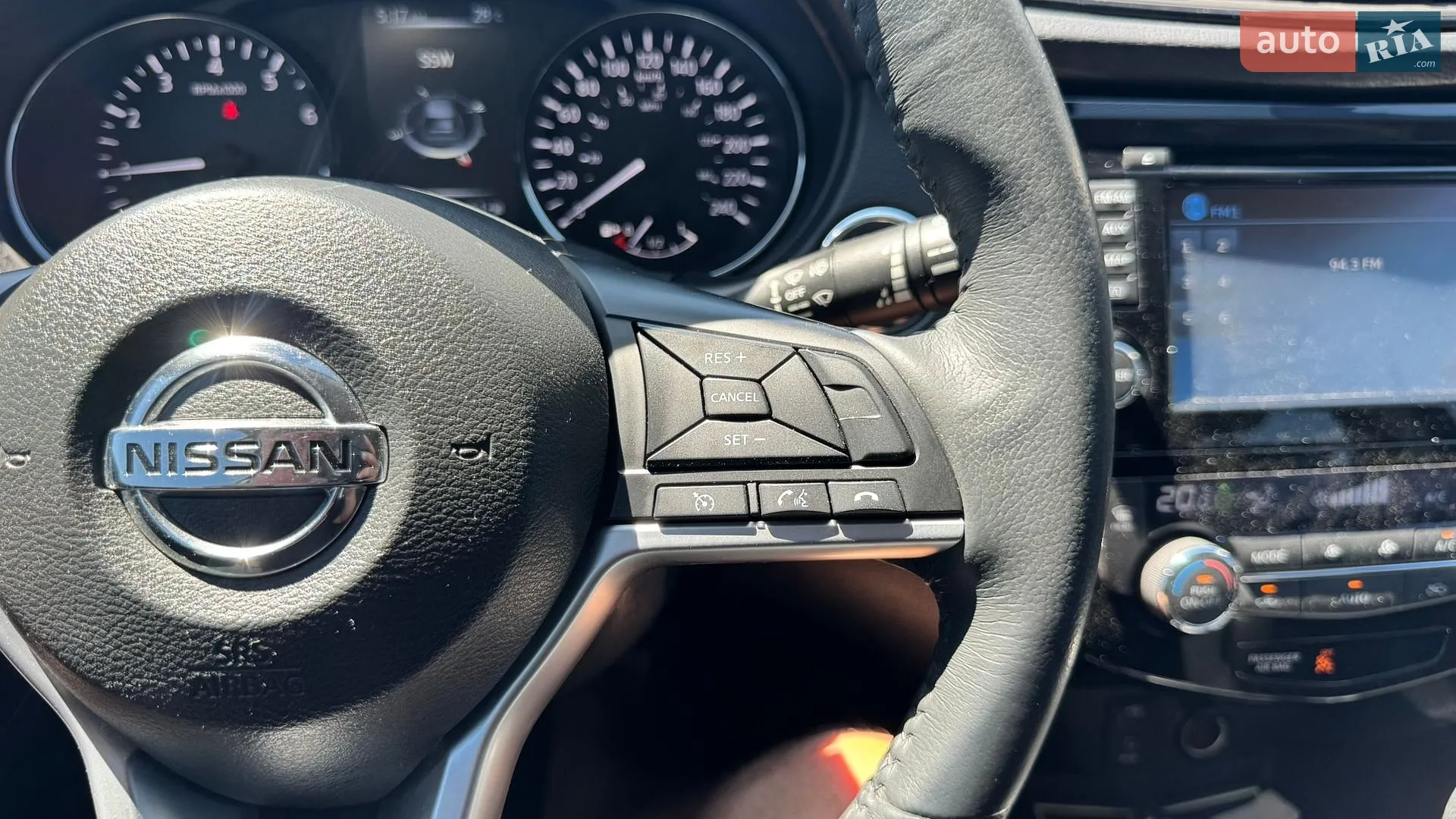 2017 Nissan Rogue - мініатюра 35