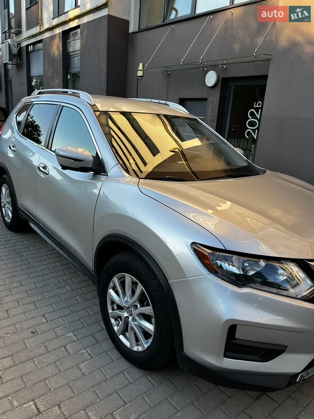 2017 Nissan Rogue - мініатюра 2