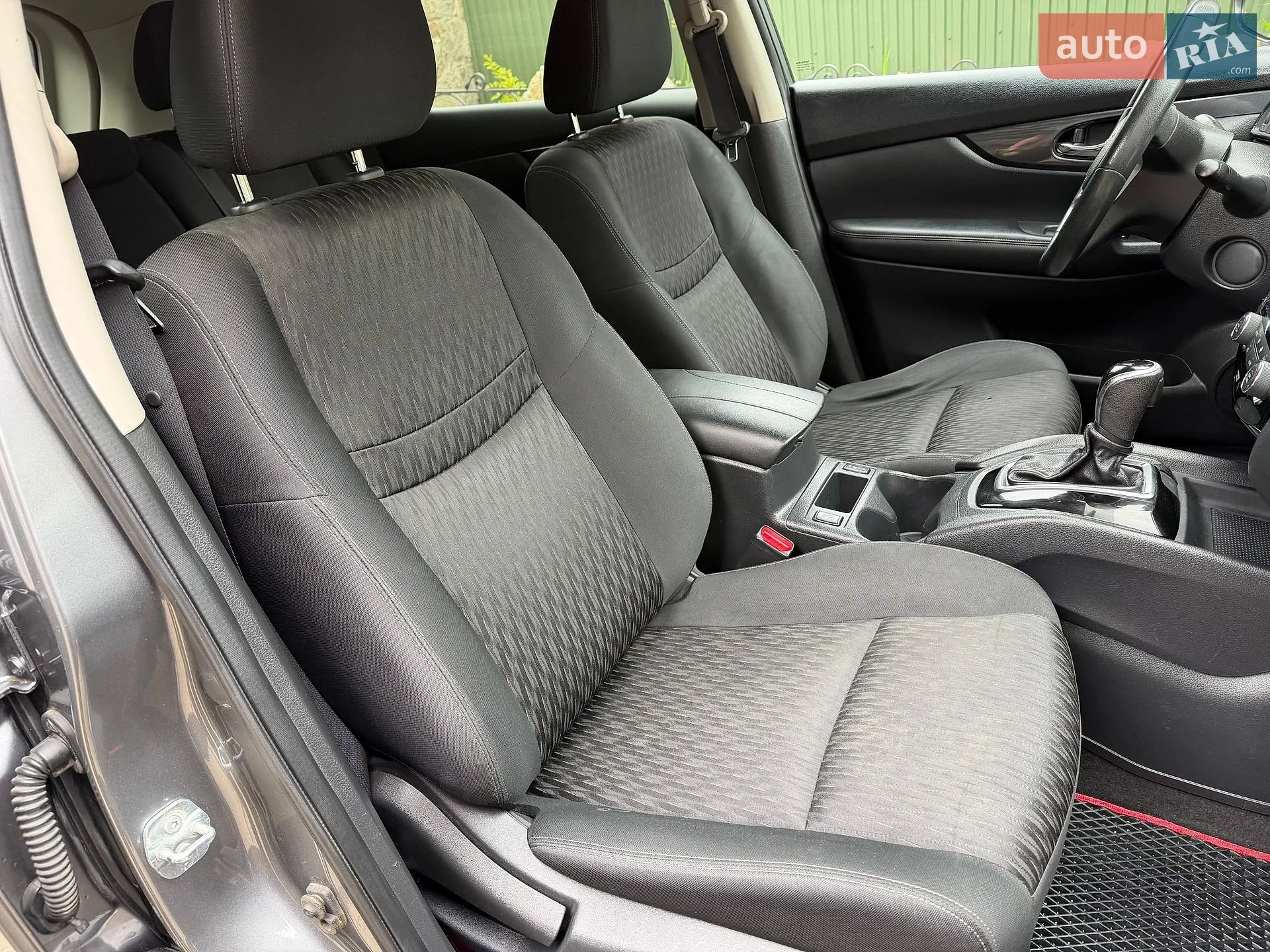 2017 Nissan Rogue - мініатюра 32
