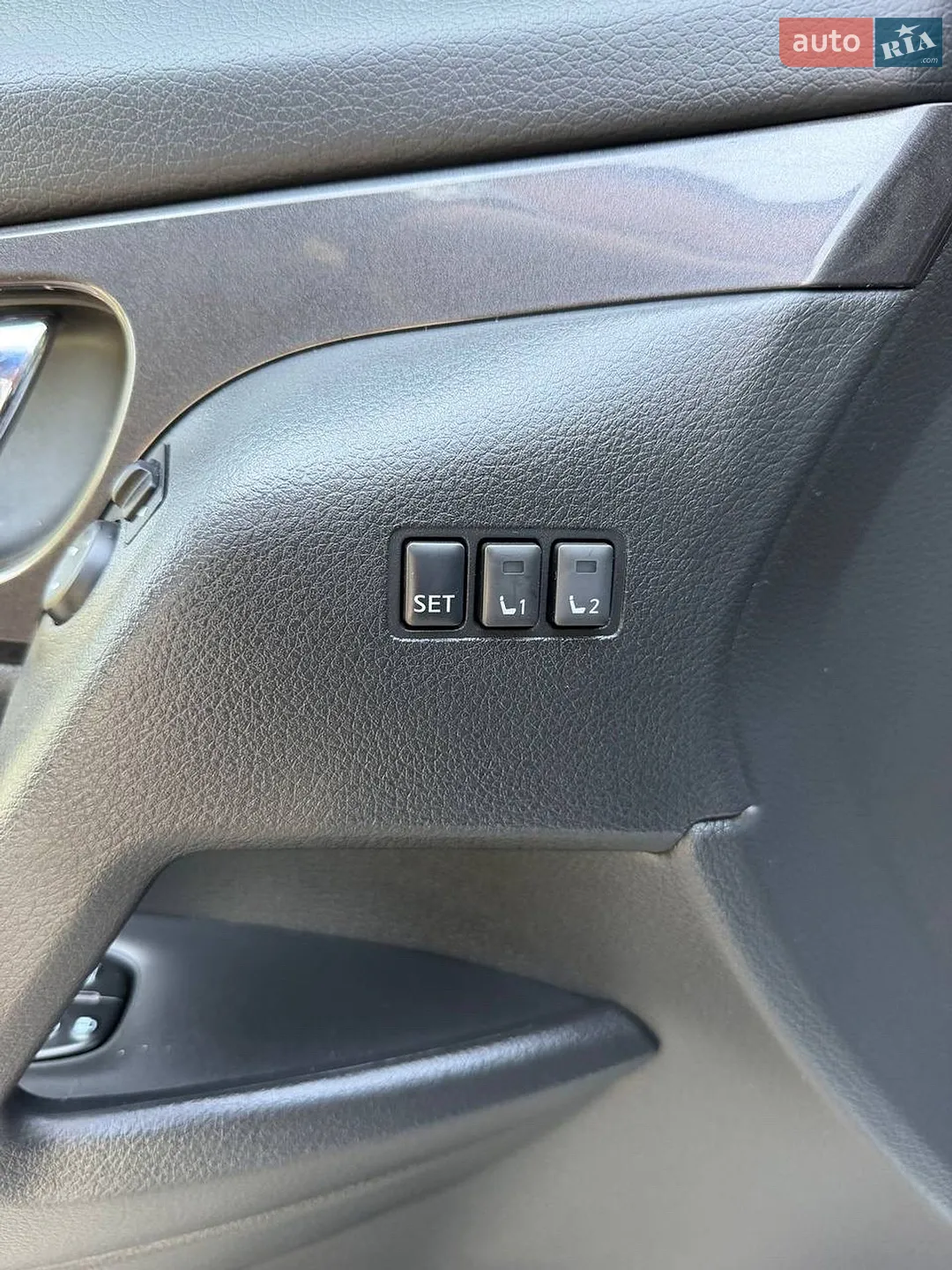 2018 Nissan Rogue - мініатюра 16