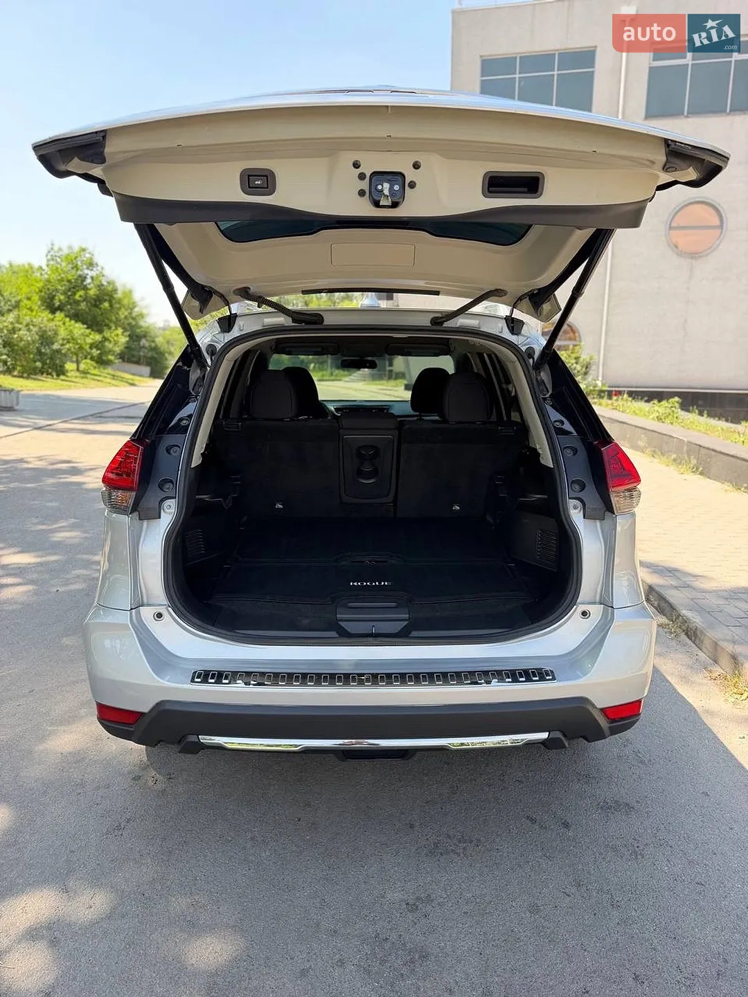 2018 Nissan Rogue - мініатюра 8