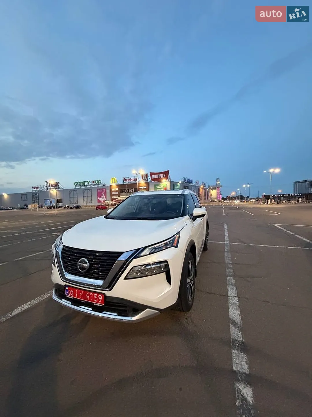 2021 Nissan Rogue - фото 1