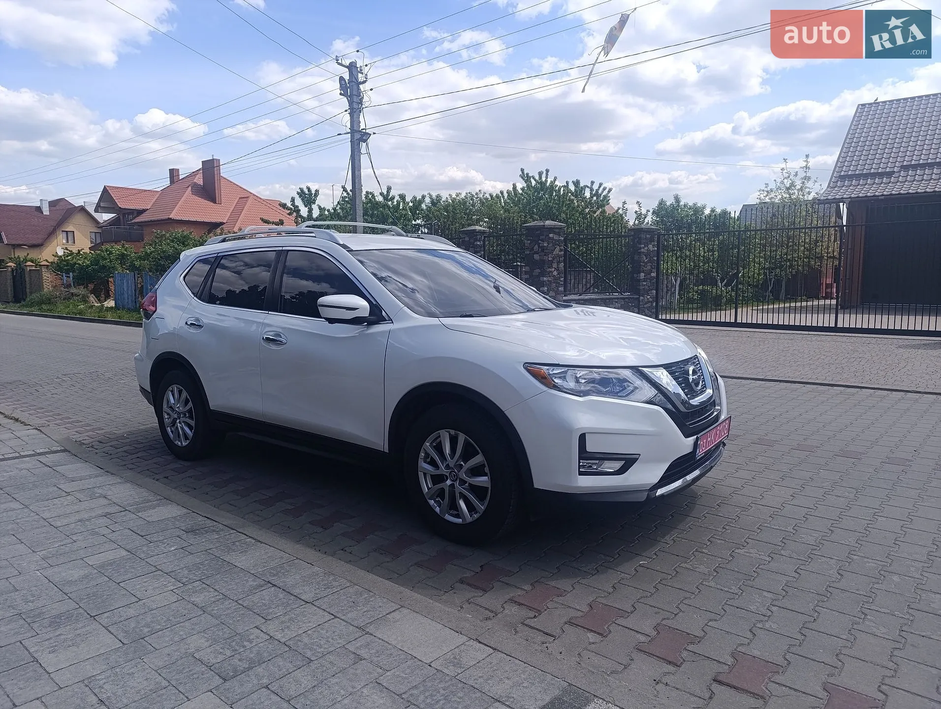2017 Nissan Rogue - фото 1