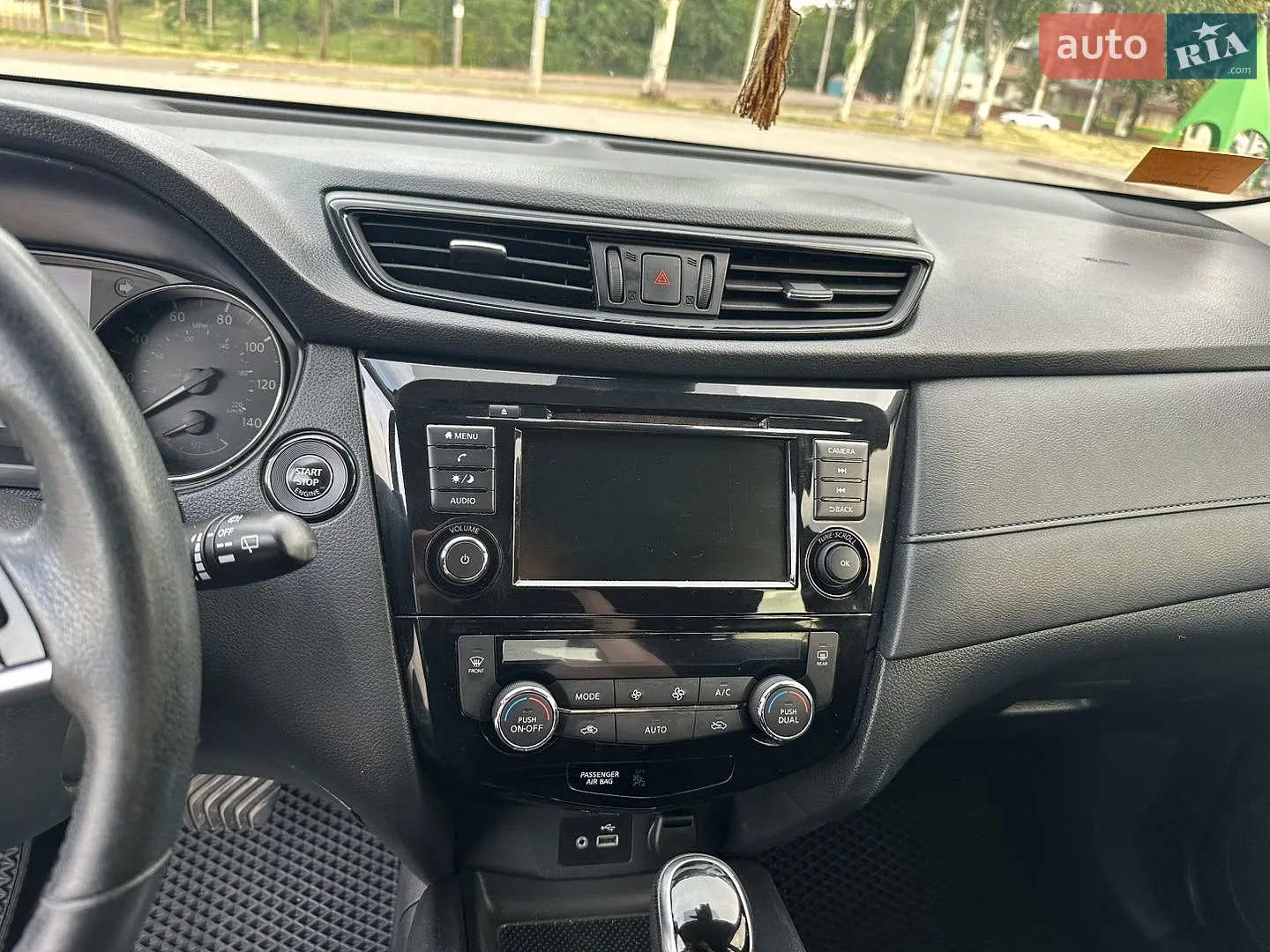 2019 Nissan Rogue - мініатюра 11