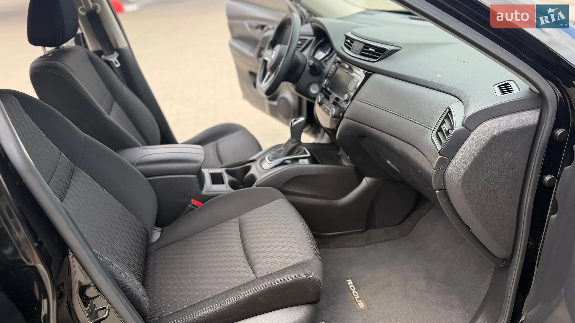 2018 Nissan Rogue - мініатюра 31