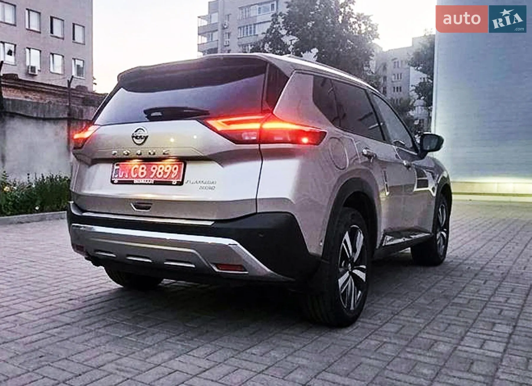 2021 Nissan Rogue - мініатюра 3