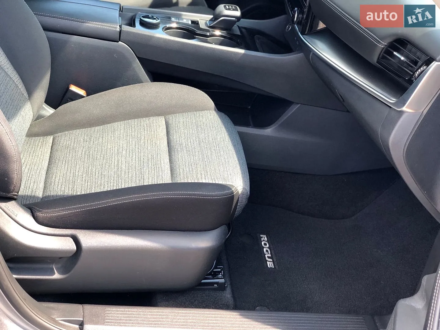 2021 Nissan Rogue - мініатюра 11