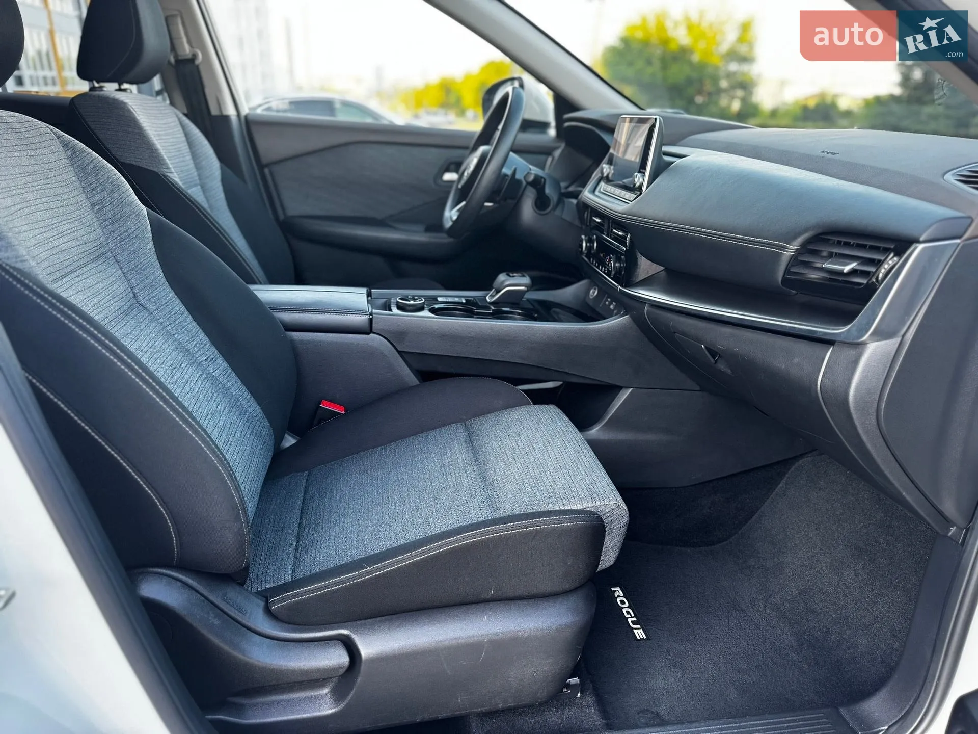 2020 Nissan Rogue - мініатюра 16