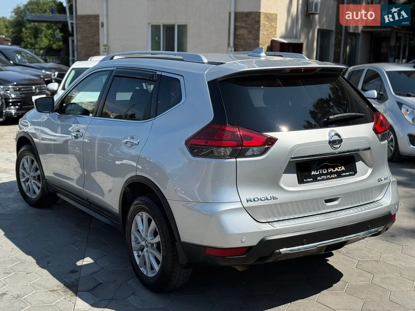 2018 Nissan Rogue - мініатюра 16