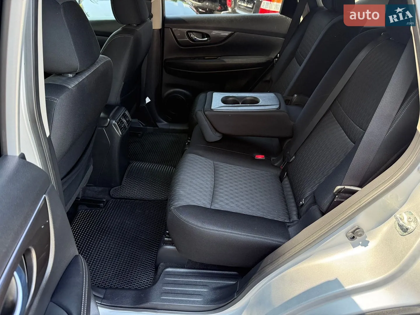 2018 Nissan Rogue - мініатюра 21
