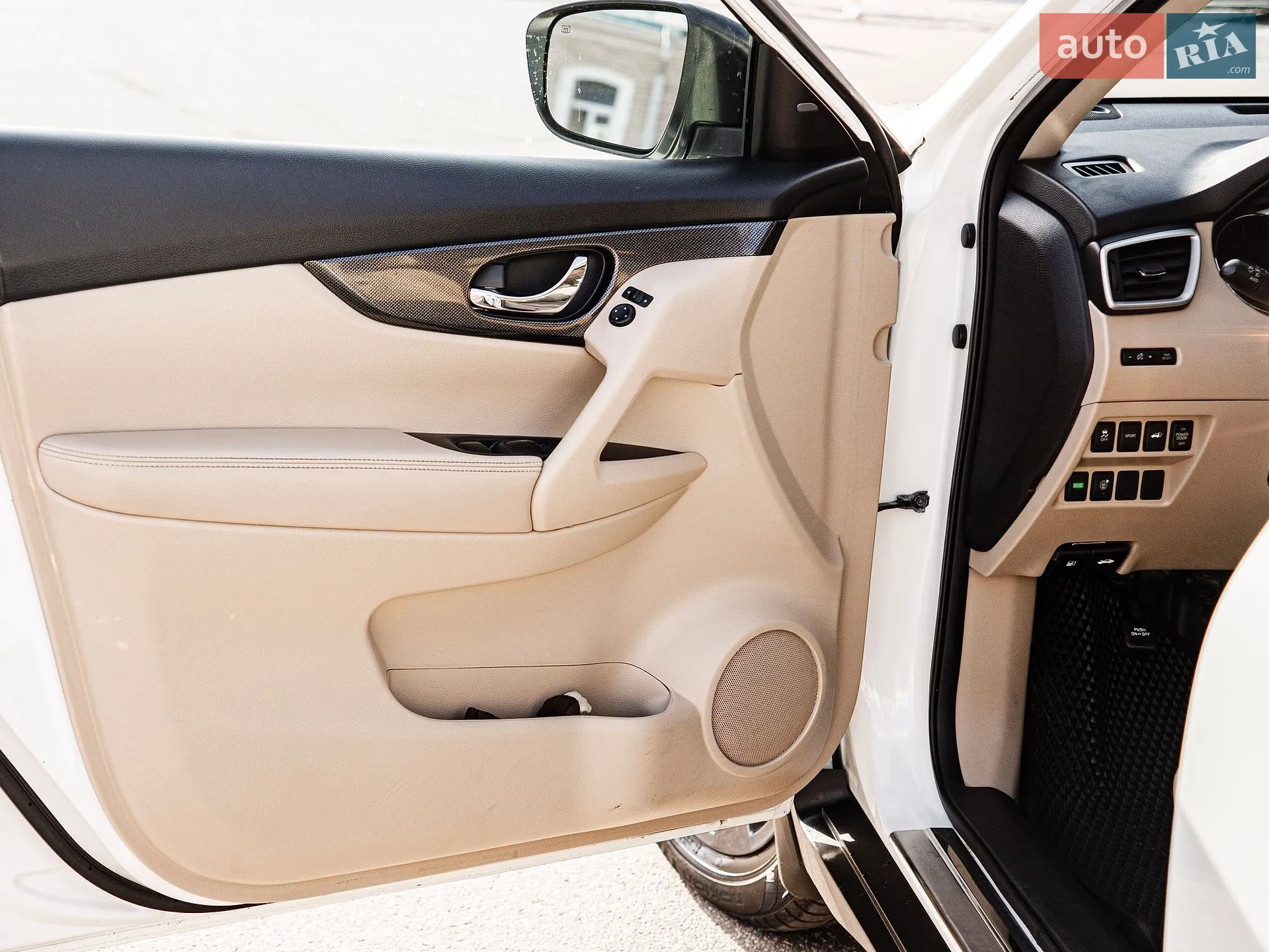 2016 Nissan Rogue - мініатюра 15