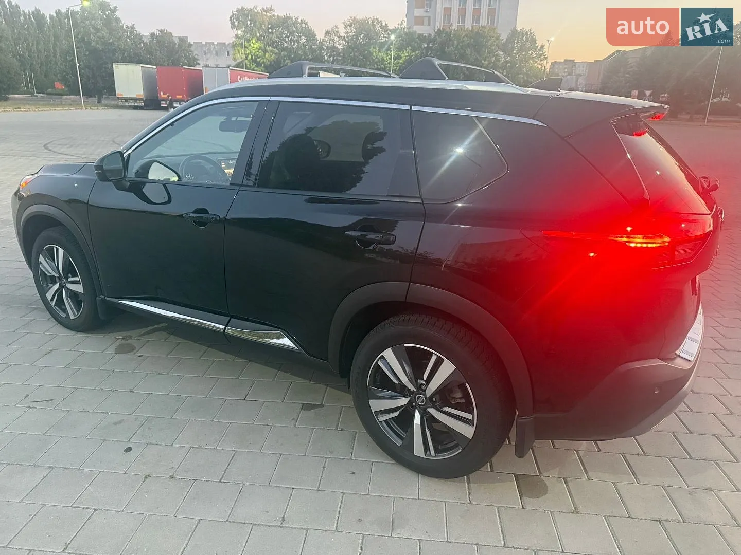 2021 Nissan Rogue - мініатюра 2