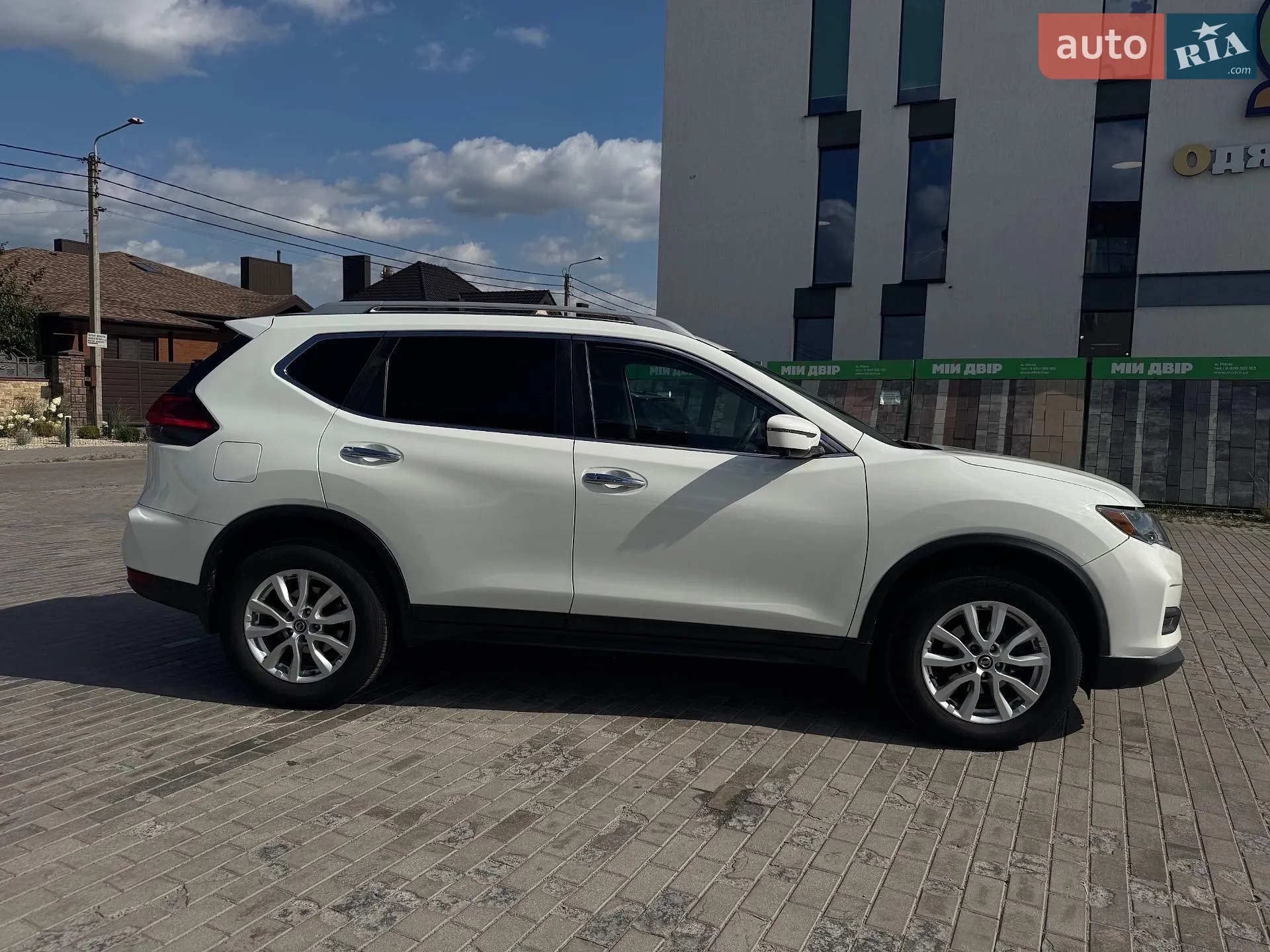 2017 Nissan Rogue - мініатюра 3