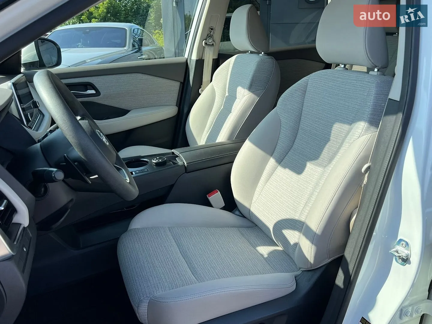 2021 Nissan Rogue - мініатюра 19