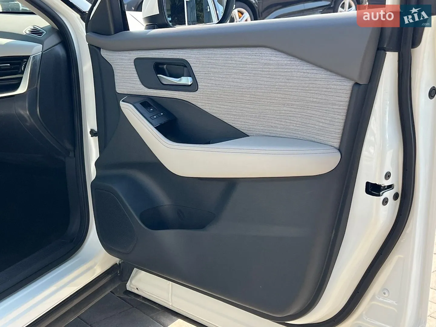 2021 Nissan Rogue - мініатюра 23