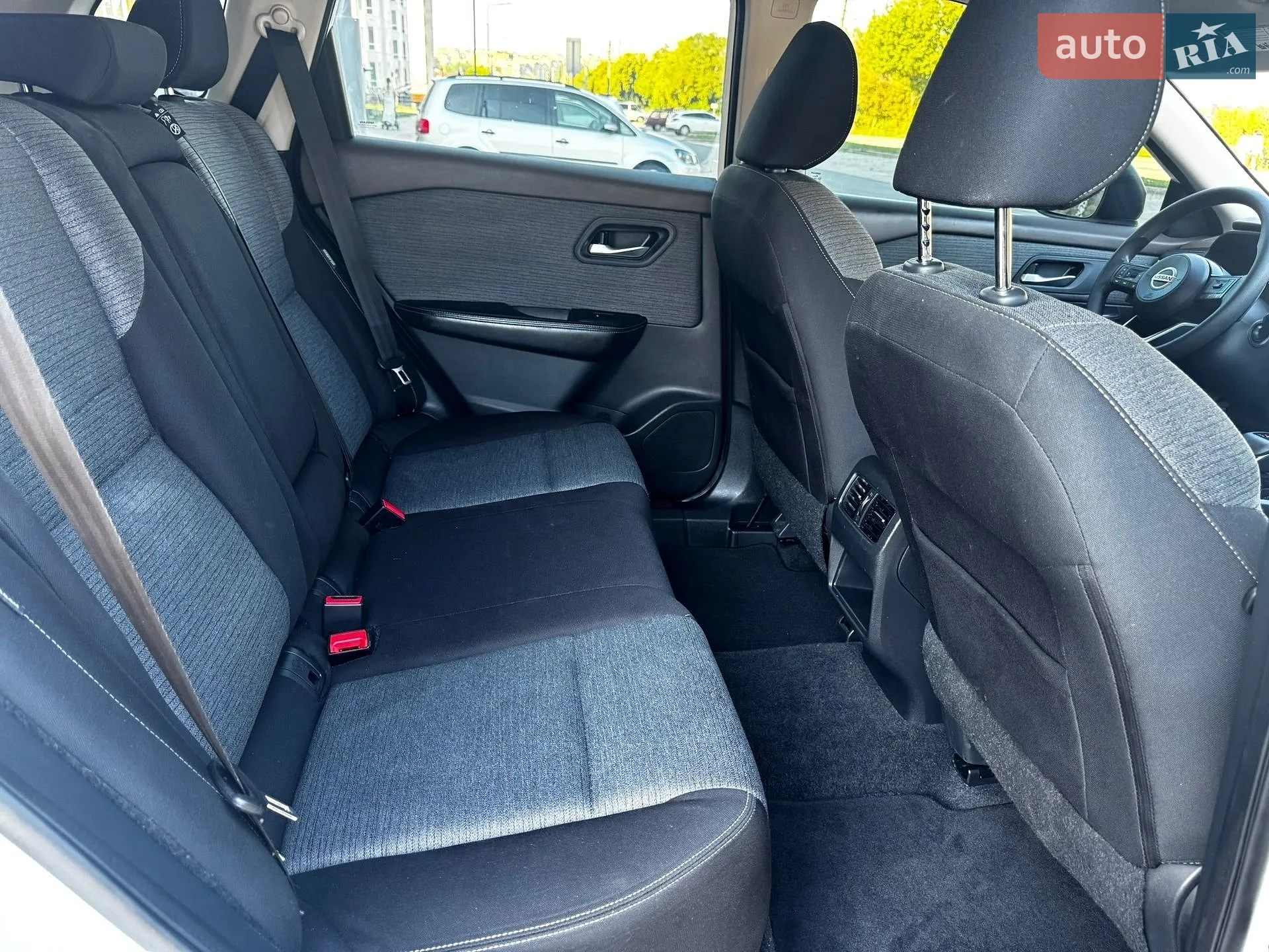 2021 Nissan Rogue - мініатюра 13