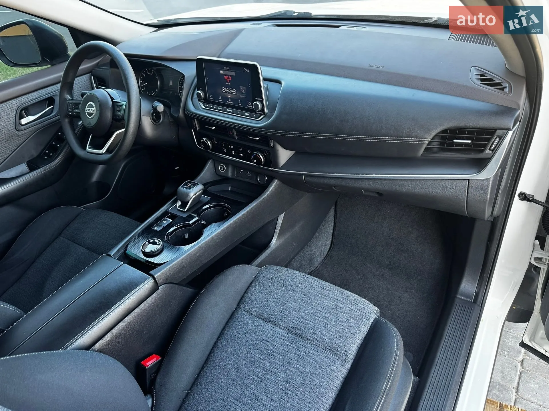 2021 Nissan Rogue - мініатюра 15