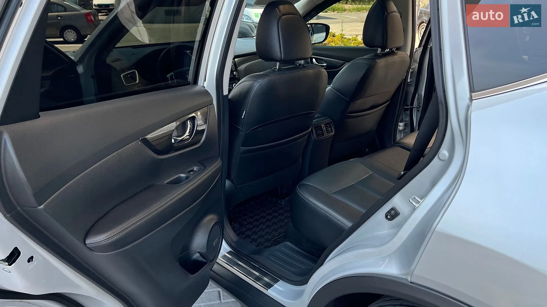 2016 Nissan Rogue - мініатюра 47