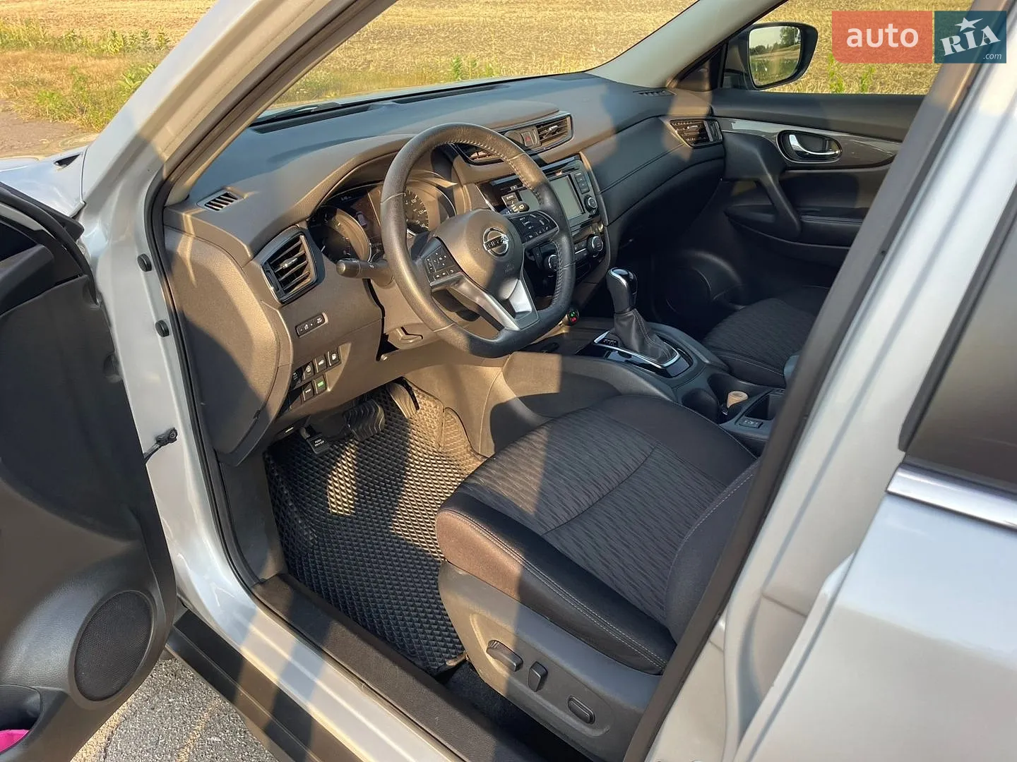 2019 Nissan Rogue - мініатюра 15