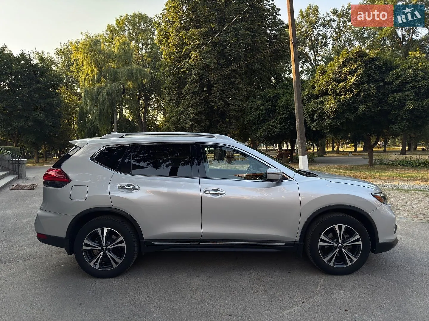 2017 Nissan Rogue - мініатюра 10