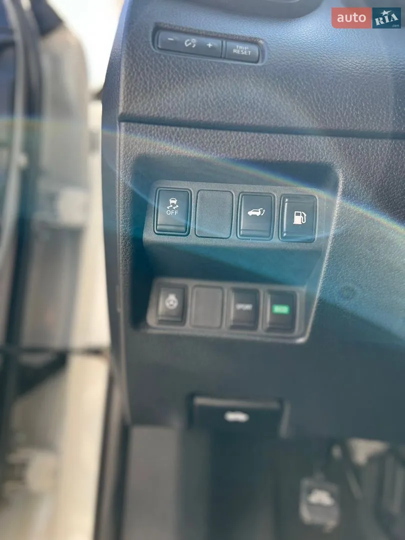 2018 Nissan Rogue - мініатюра 16