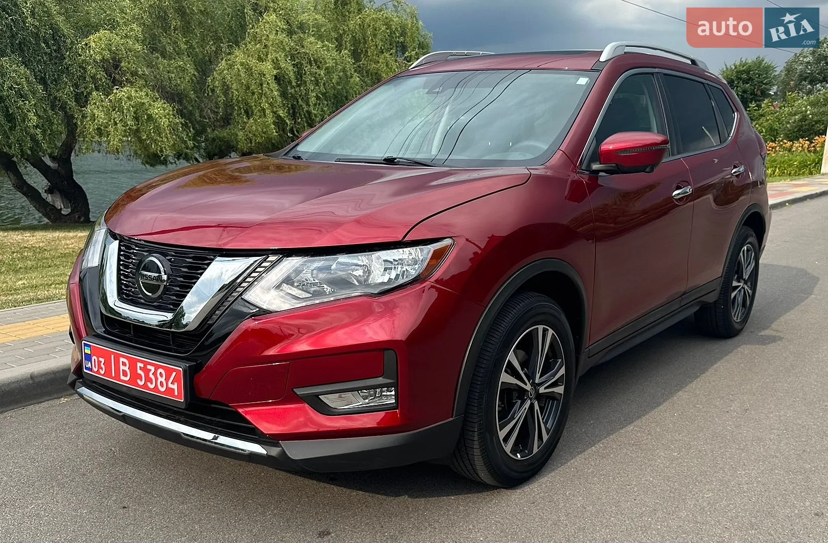 2019 Nissan Rogue - мініатюра 2