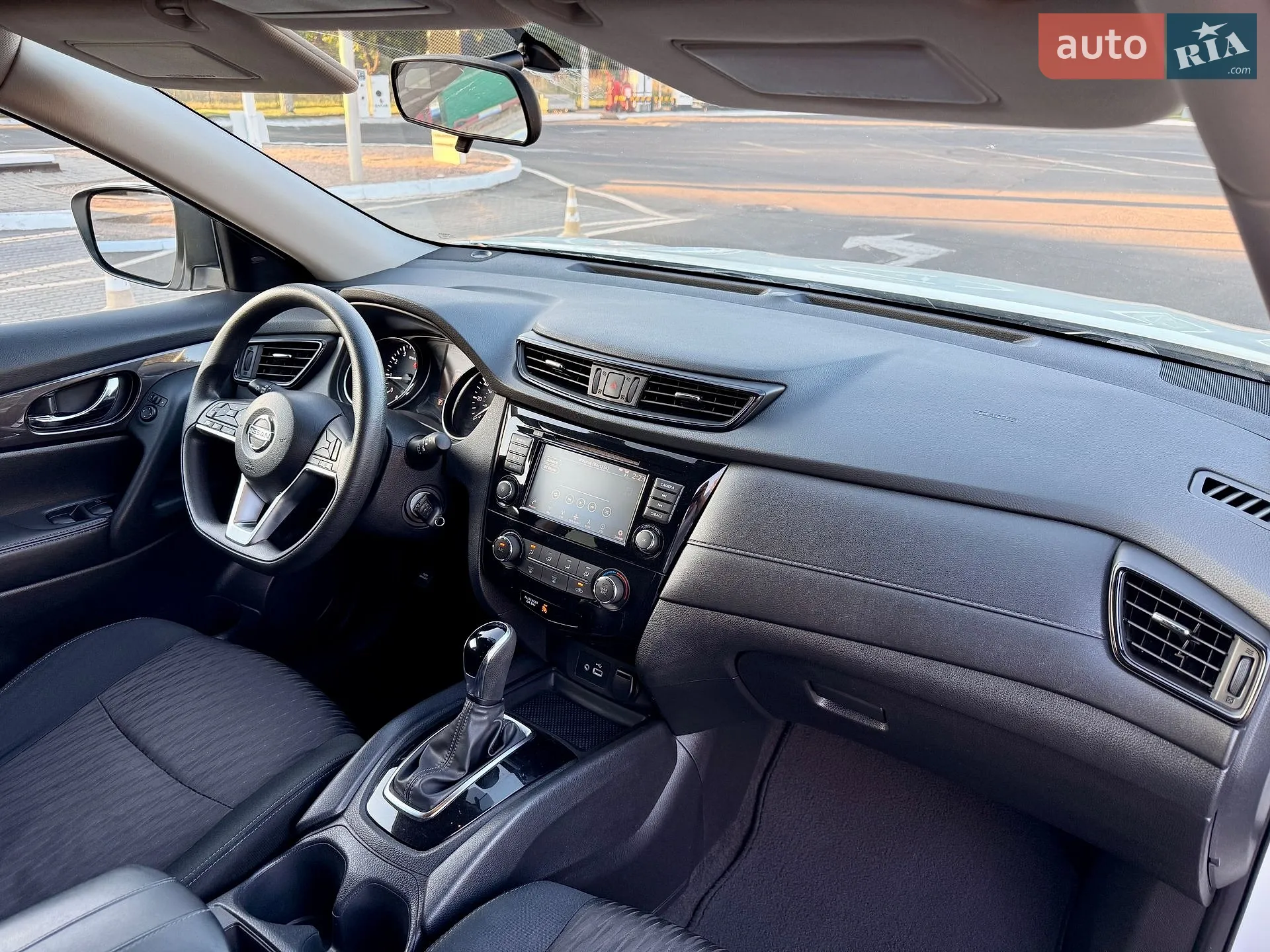 2018 Nissan Rogue - мініатюра 35