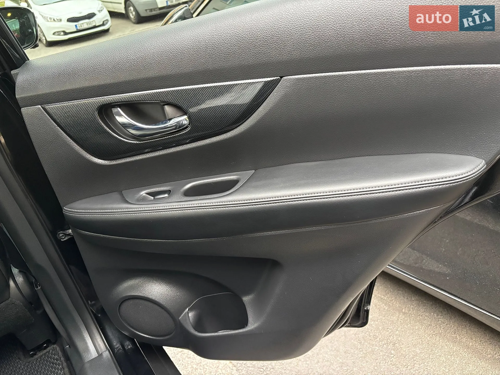 2016 Nissan Rogue - мініатюра 26