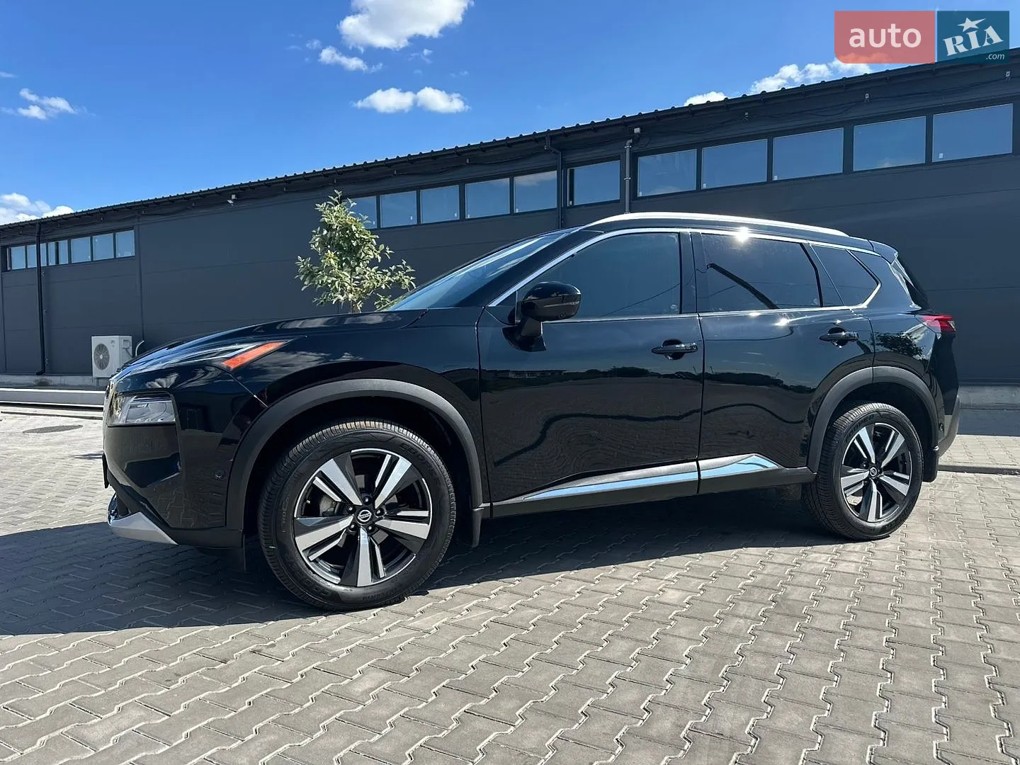 2021 Nissan Rogue - мініатюра 3