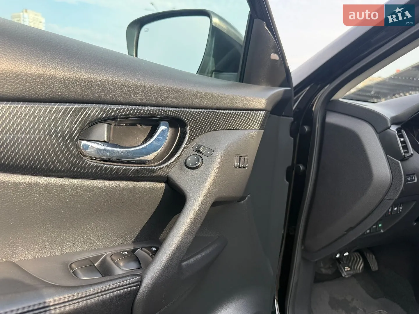 2016 Nissan Rogue - мініатюра 21