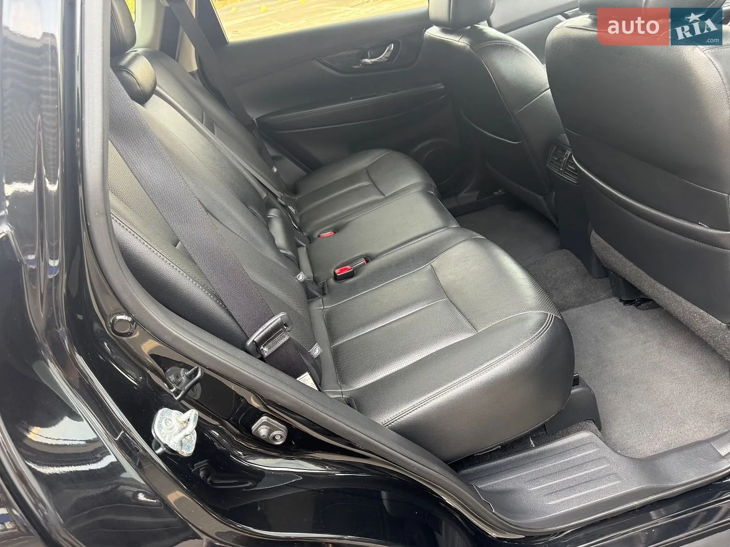 2016 Nissan Rogue - мініатюра 25