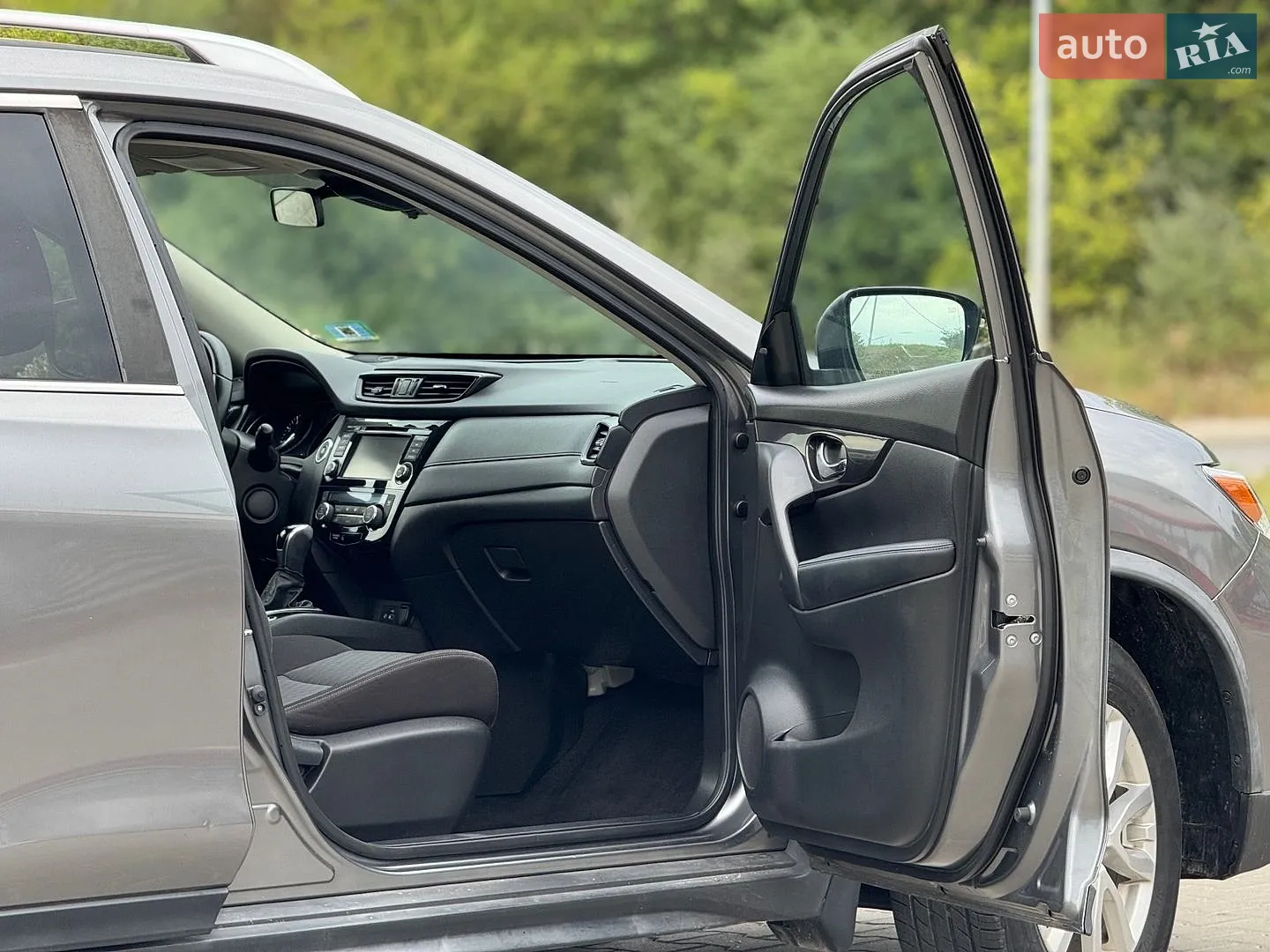 2019 Nissan Rogue - мініатюра 30